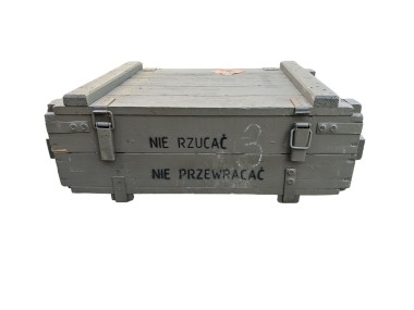 Drewniana masywna skrzynia na ładunki do P-50 bardzo pojemna, wytrzymała